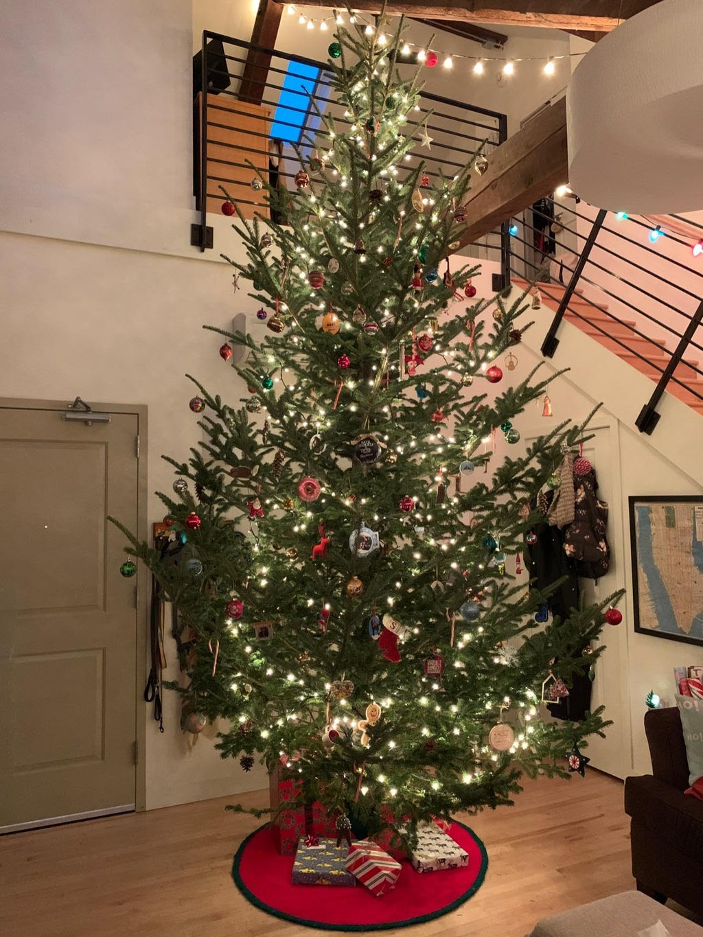 Goliath Welded Steel Christmas Tree Stand for Live Trees 5 to 12 Foot